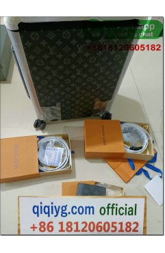 qiqiyg.com WhatsApp 8618120605182 Großhandel Mode Handtaschen Kleidung WJ059 | jiangmin197933 yupoo qiqiyg.com Kontakt